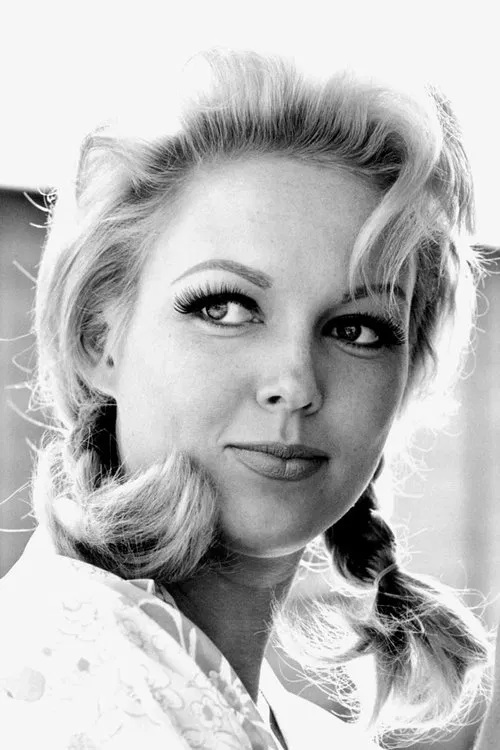 Cynthia Lynn profile picture