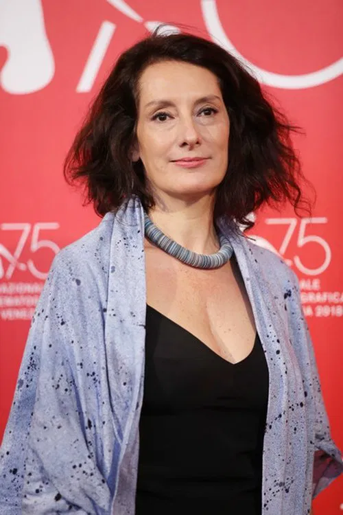 Flávia Castro profile picture