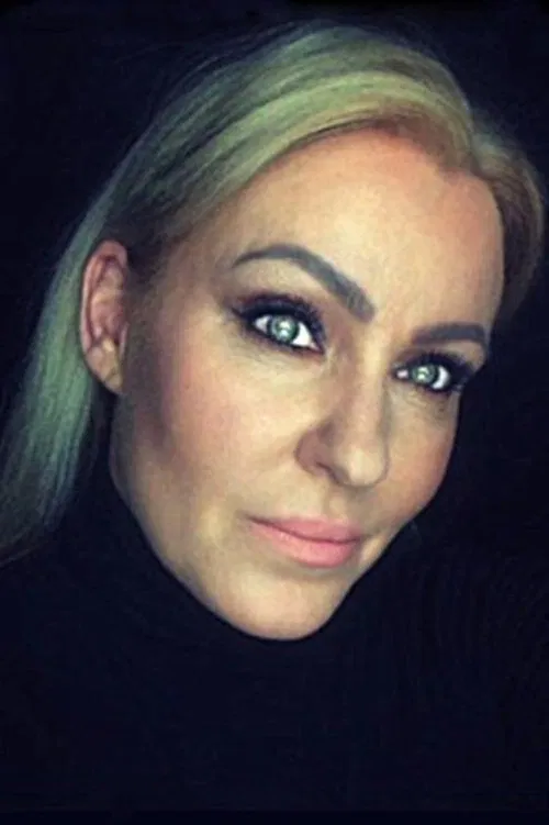 Julie Nicholson profile picture