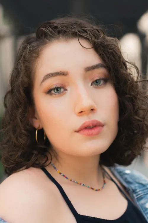 Montserrat Santibañez profile picture