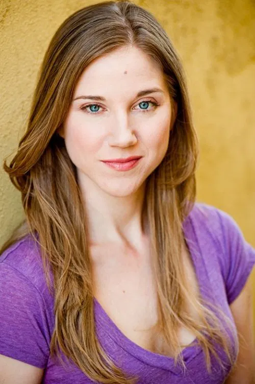 Foto de perfil de Lauren Dobbins Webb