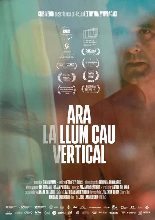 Ahora la luz cae vertical movie poster