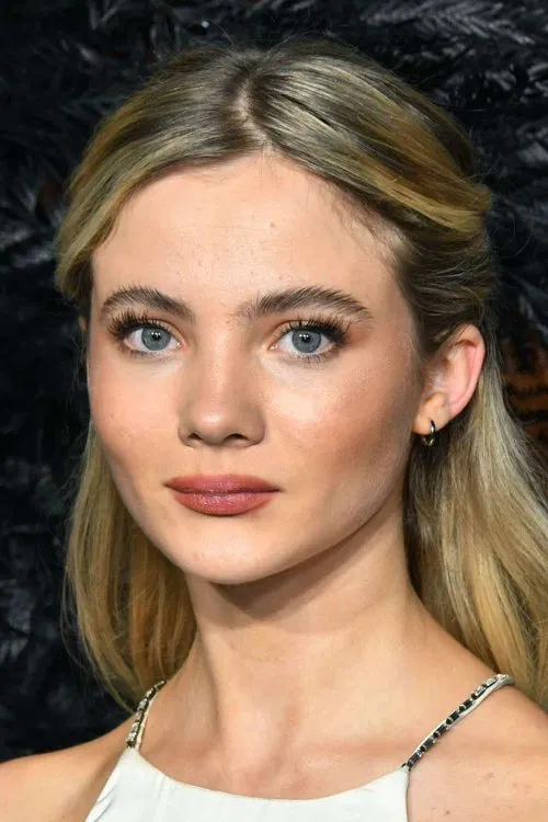 Freya Allan profile picture