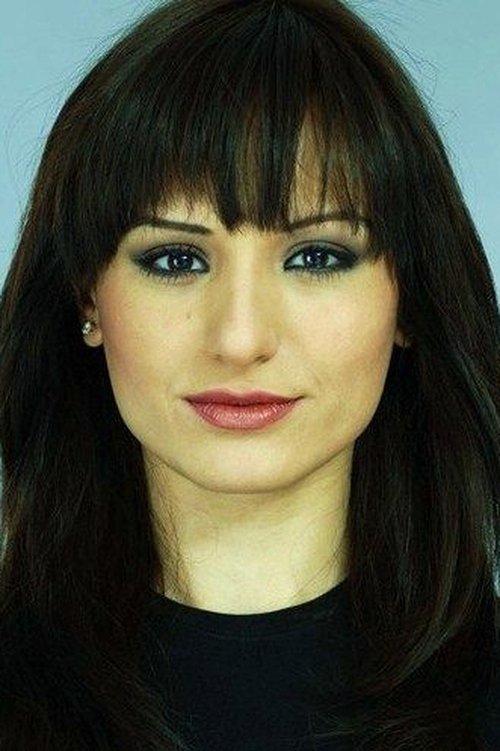 Nur Tüzün profile picture