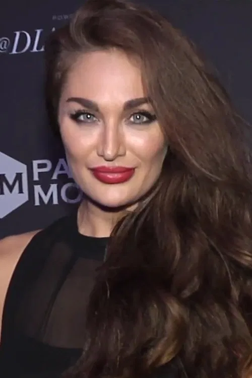 Tala Golzar profile picture