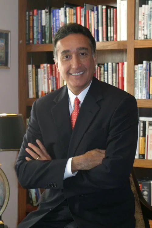 Henry Cisneros profile picture